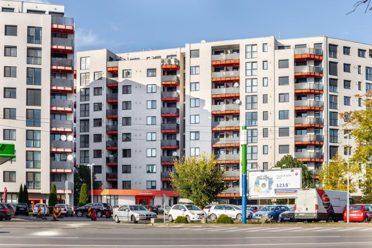 Ari - Ared Luxurious Apartments With Balcony & Free Parking Arad Kültér fotó