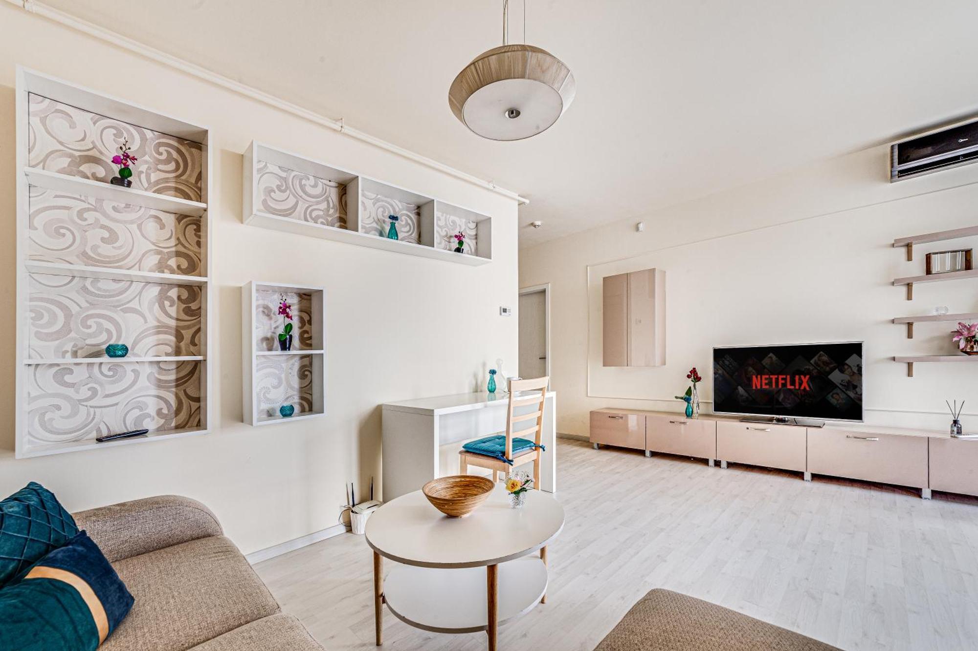 Ari - Ared Luxurious Apartments With Balcony & Free Parking Arad Kültér fotó